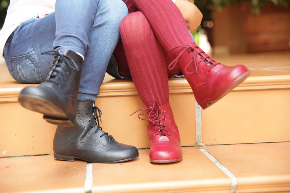 apretado Relativo sobresalir Aprende a limpiar botas de piel en 3 sencillos pasos!