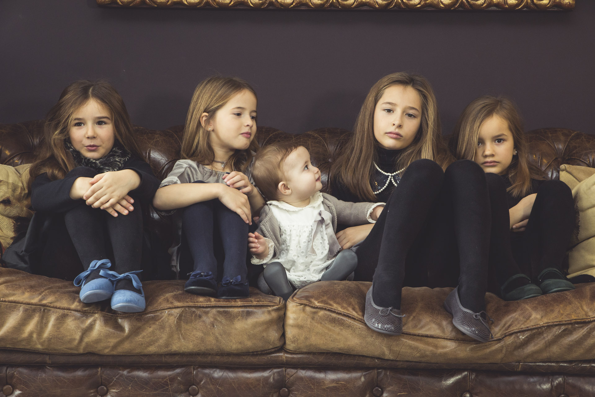 Variedad de zapatos elegantes para niñas Variedad de zapatos elegantes para niñas